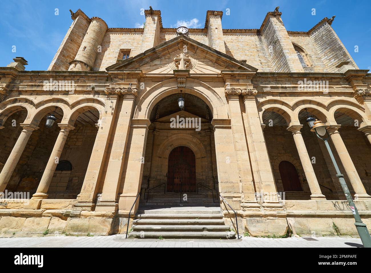 La Chiesa di San Salvador, Usurbil, Guipuzcoa, Euskadi, Spagna, Europa. Foto Stock