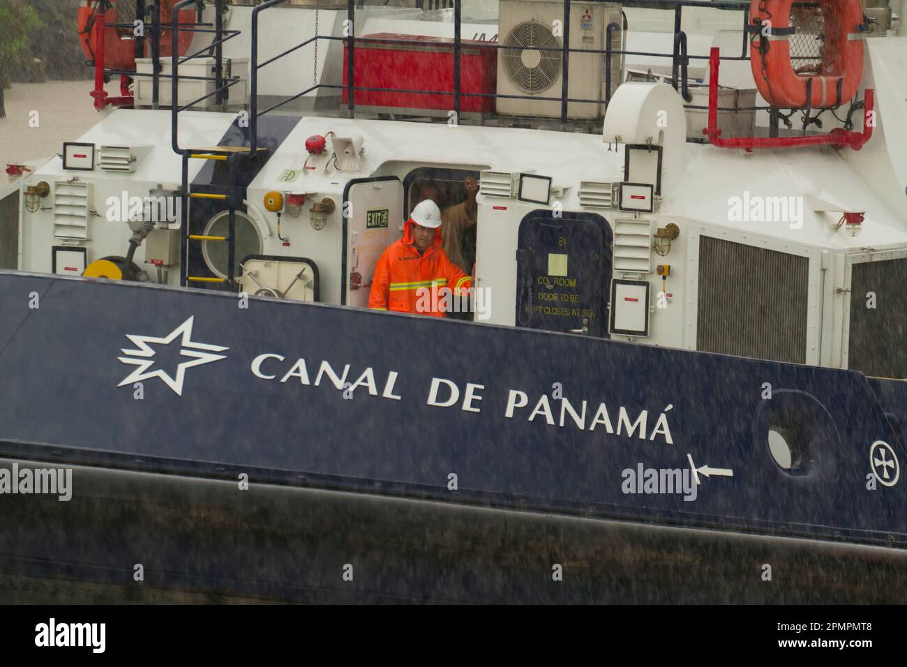 Lavoratore al Canale di Panama; Panama Foto Stock