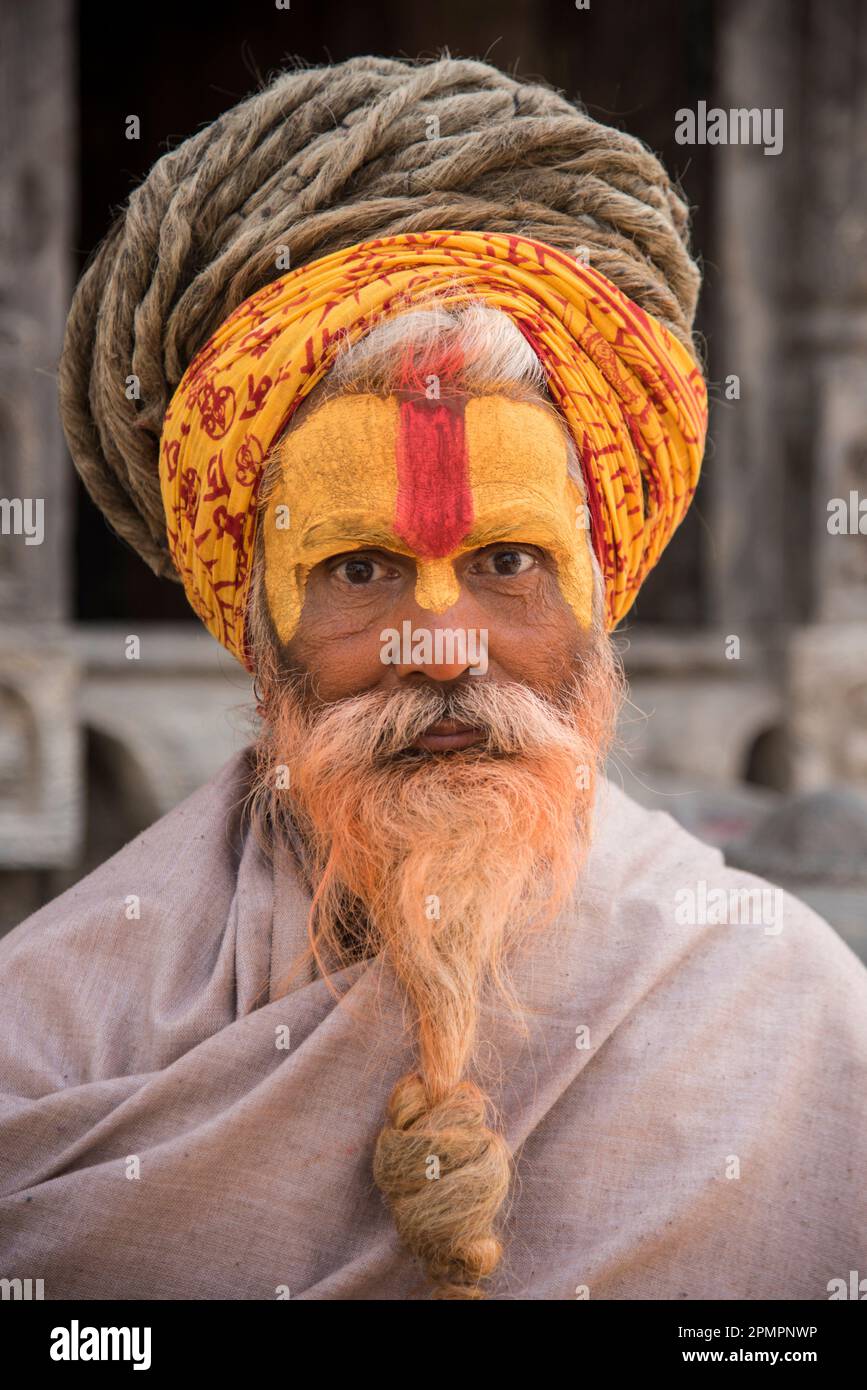 Santo uomo al Tempio di Pashupatinath; Kathmandu, Nepal Foto Stock