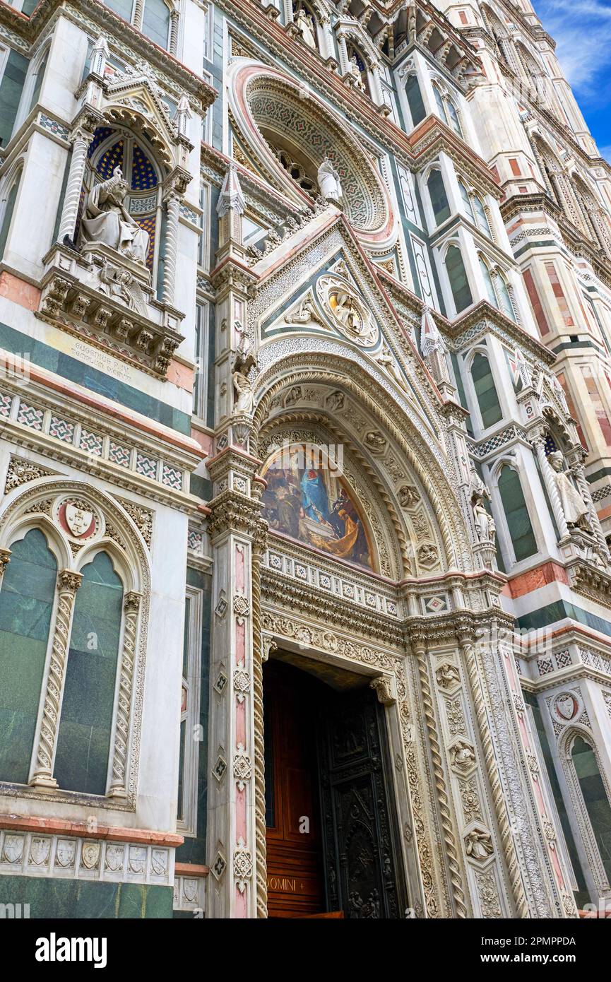 All'ingresso della cattedrale di Santa Maria del Fiore a Firenze Foto Stock