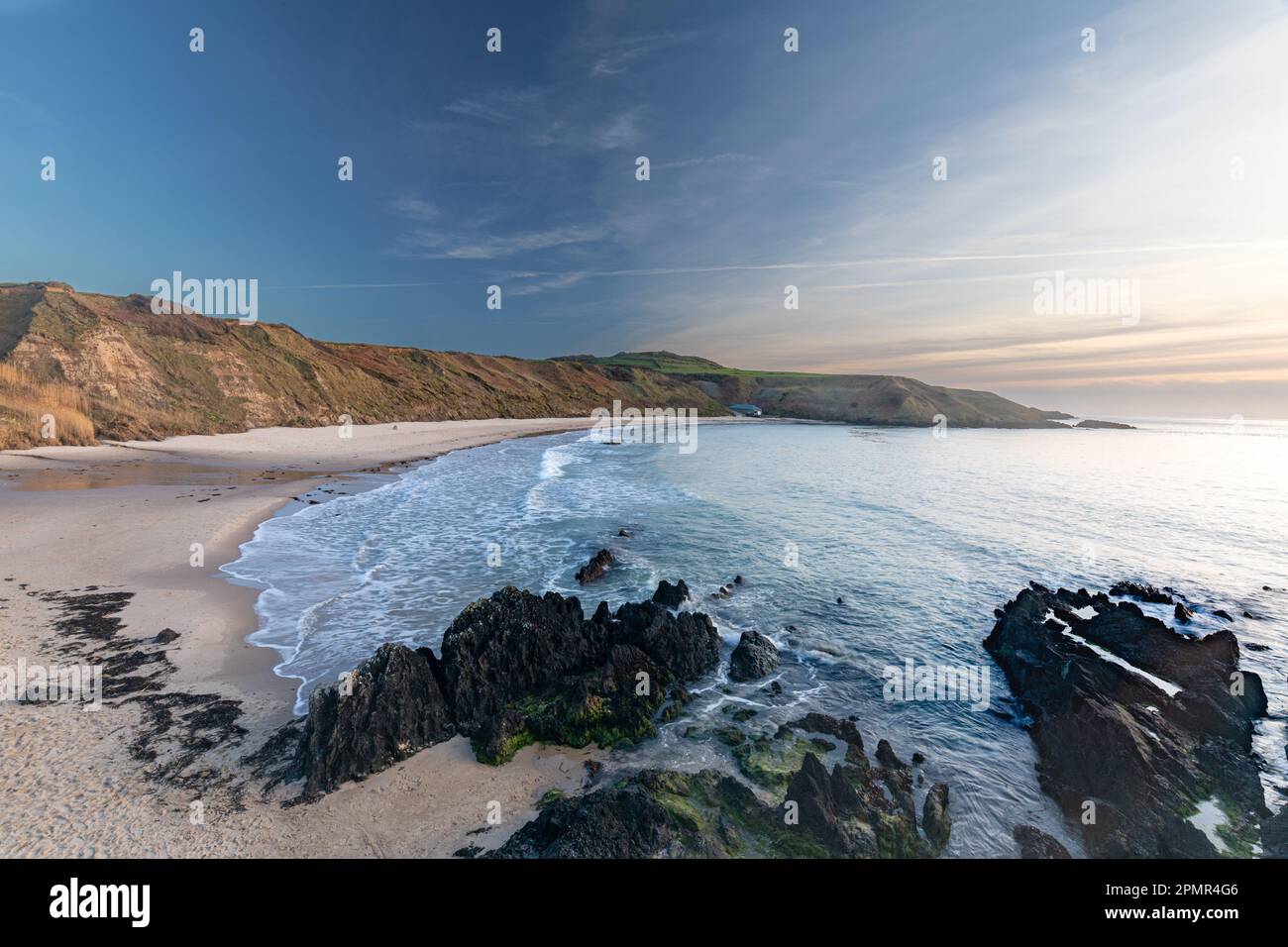 Porthor (spiaggianti sabbie) spiaggia e baia, Llyn Peninusla, Galles Foto Stock