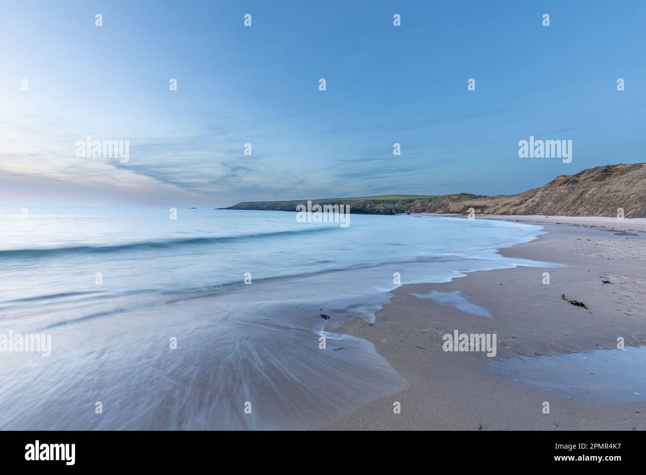 Porthor (spiaggianti sabbie) spiaggia e baia, Llyn Peninusla, Galles Foto Stock