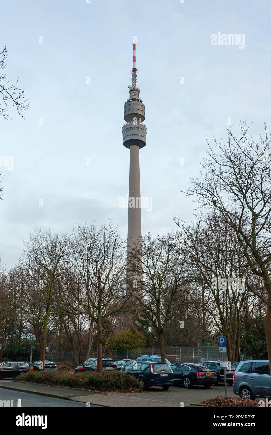 Dortmund, Germania - 05 gennaio 2023: Florianturm, Florian Tower nel Westfalenpark di Dortmund. Architettura Foto Stock