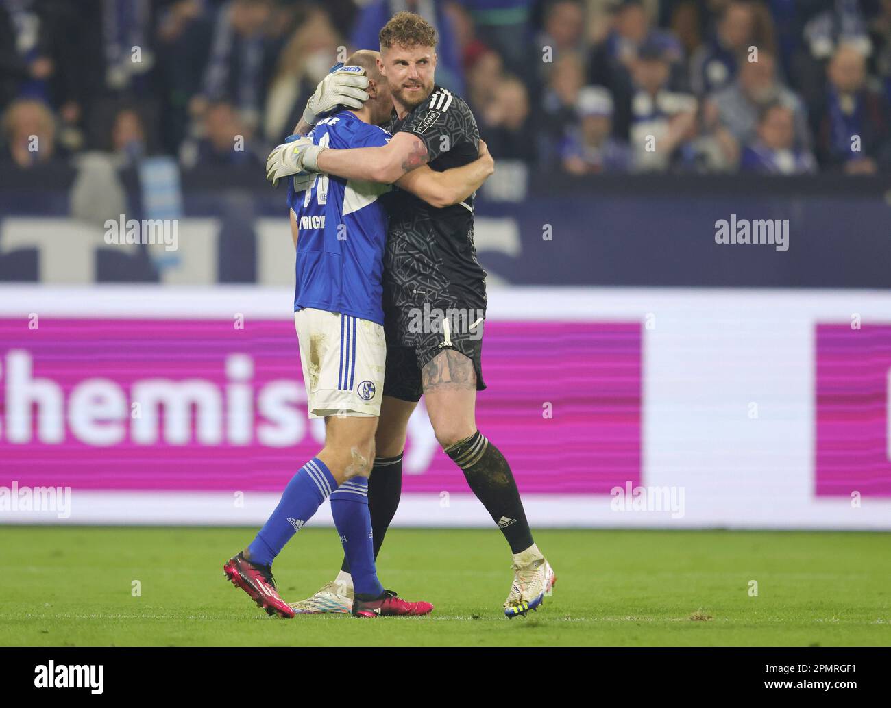 Schalke, Germania. 14th Apr, 2023. Firo: 04/14/2023, calcio, calcio, 1st Bundesliga: FC Schalke 04 - Hertha BSC Berlin jubilation, gesto, a Ralf Fahrmann dopo l'impegno di salvataggio di Gretsche di Henning Matriciani Credit: dpa/Alamy Live News Foto Stock