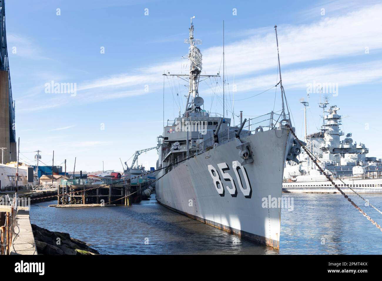 USS Joseph P. Kennedy Jr. Al museo marittimo di Battleship Cove e monumento commemorativo di guerra Foto Stock