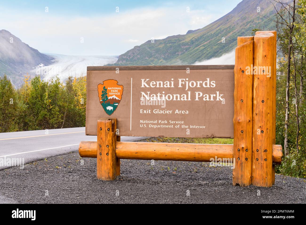 Seward, Alaska - 2 settembre 2022: Cartello d'ingresso all'uscita del Kenai Fjords National Park Glacier Area vicino a Seward, Alaska Foto Stock