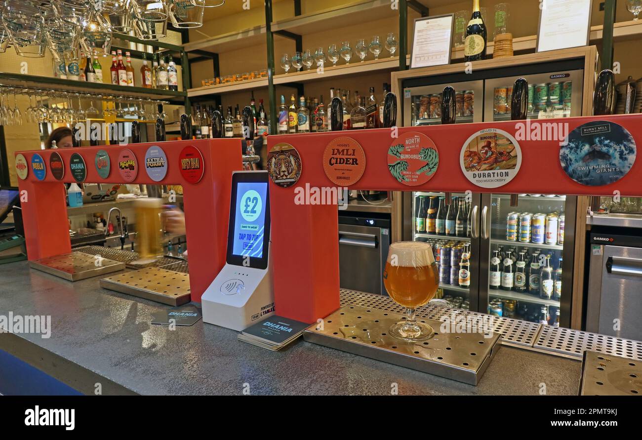 Bundobust bar area, birreria presso St James Building, 61-69 Oxford Street, Manchester, Inghilterra, Regno Unito, M1 6EQ Foto Stock