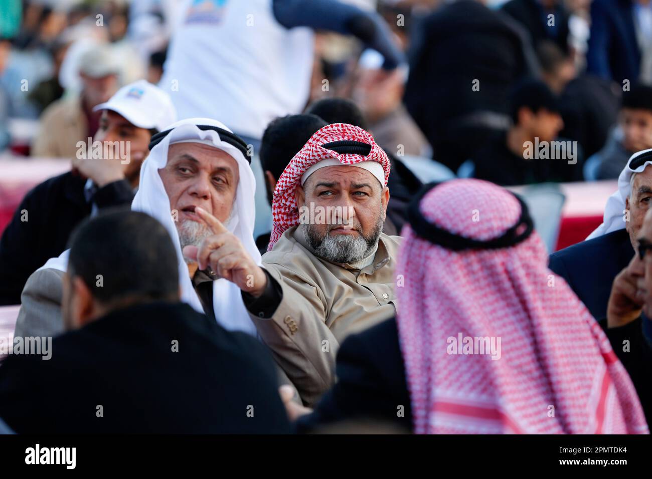 I Palestinesi partecipano ad un raduno per celebrare la Giornata di al-Quds (Gerusalemme). Il leader iraniano ha pronunciato un discorso storico al popolo palestinese di Gaza, dicendo loro di aderire alla lotta contro Israele in un discorso che riflette il sostegno del suo paese al gruppo militante al governo del territorio di Hamas. Al-Quds (Gerusalemme) Day, è una giornata commemorativa a sostegno del popolo palestinese che si tiene ogni anno l'ultimo venerdì del mese del digiuno musulmano del Ramadan con un'iniziativa avviata dal defunto fondatore della Repubblica islamica in Iran. (Foto di Ahmed Zakot/SOPA Images/Sipa USA) Foto Stock