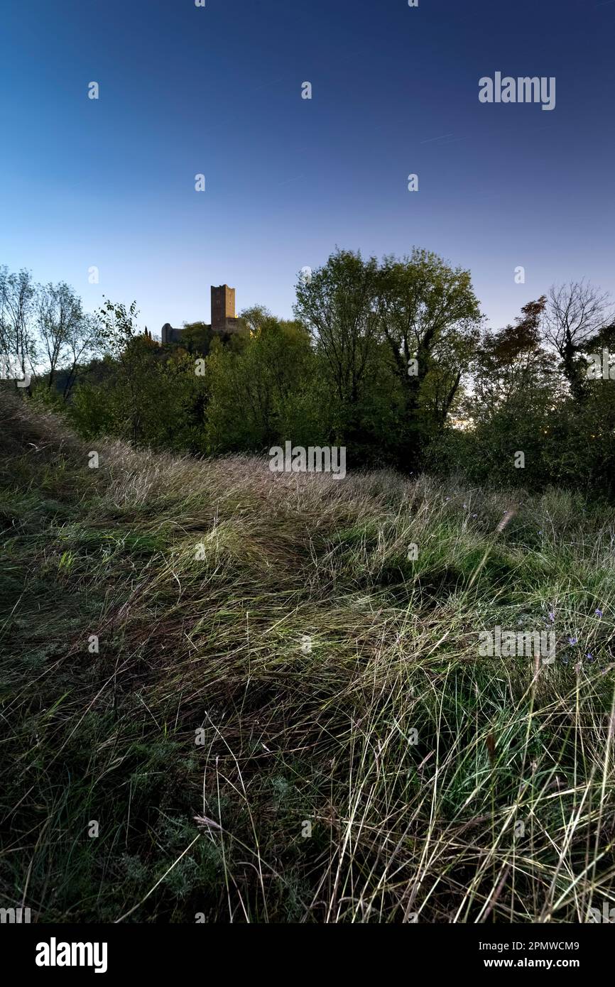 Il castello della Villa è conosciuto come il castello di Romeo. Montecchio maggiore, Veneto, Italia. Foto Stock