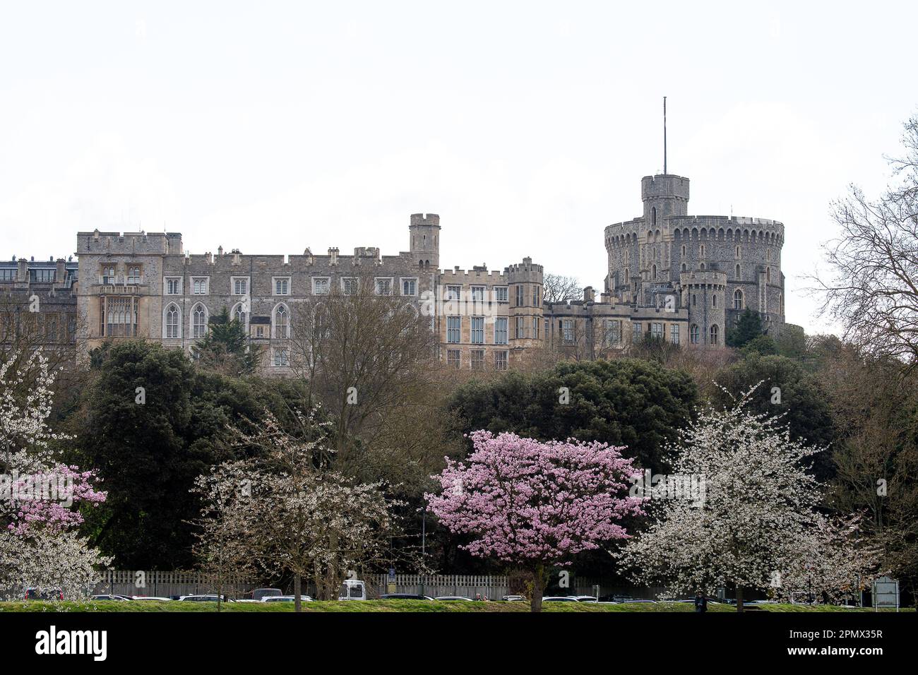 Windsor, Berkshire, Regno Unito. 15th aprile 2023. Gli atti per il Concerto di incoronazione nei terreni del Castello di Windsor, domenica 7th maggio 2023, sono stati confermati e comprendono Take That, Lionel Richie, Katy Perry, Andrea Bocelli, Sir Bryn Terfel, Freya Ridings e Alexis Ffrench. Gli artisti si esibiranno in occasione dell'evento che celebrerà l'incoronazione delle loro Maestà il Re e la Regina di fronte a 20.000 membri del pubblico e invitati ospiti. Credit: Maureen McLean/Alamy Live News Foto Stock