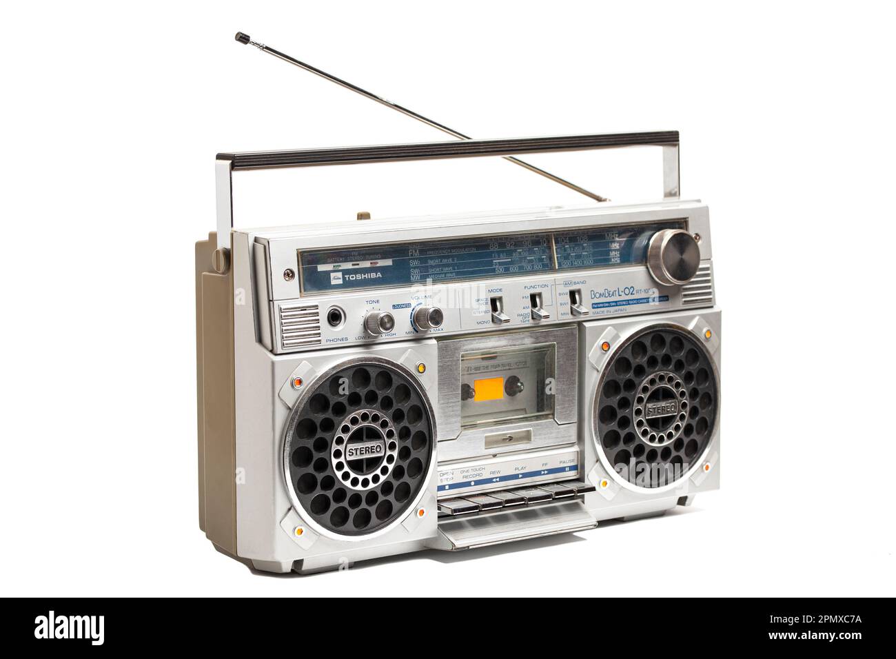 Mosca, Russia, 15 aprile 2023: Toshiba RT-103S Bombeat L-02 stereo radioregistratore a cassette Foto Stock