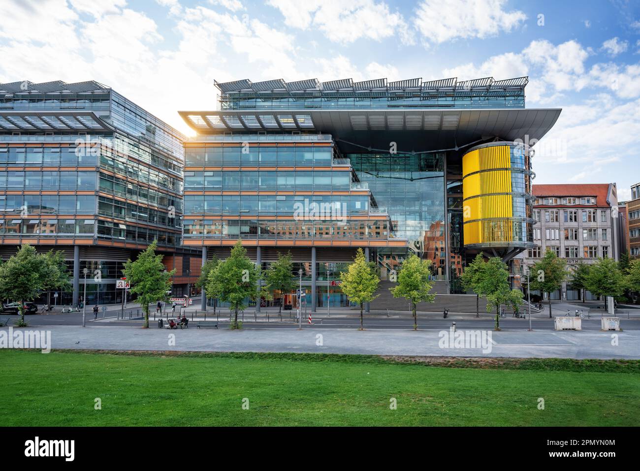 Moderni edifici Linkstrasse a Potsdamer Platz - Berlino, Germania Foto Stock