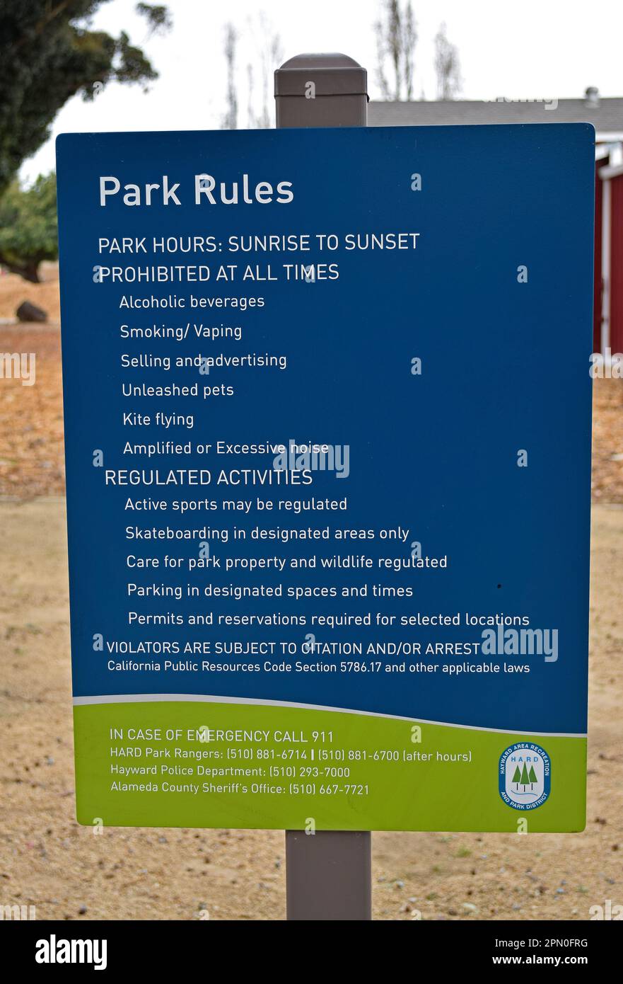 Cartello regole del parco al Kennedy Park di Hayward, California Foto Stock