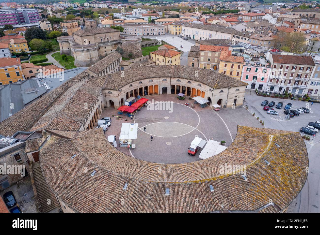 Veduta aerea della città italiana Senigallia Foto Stock