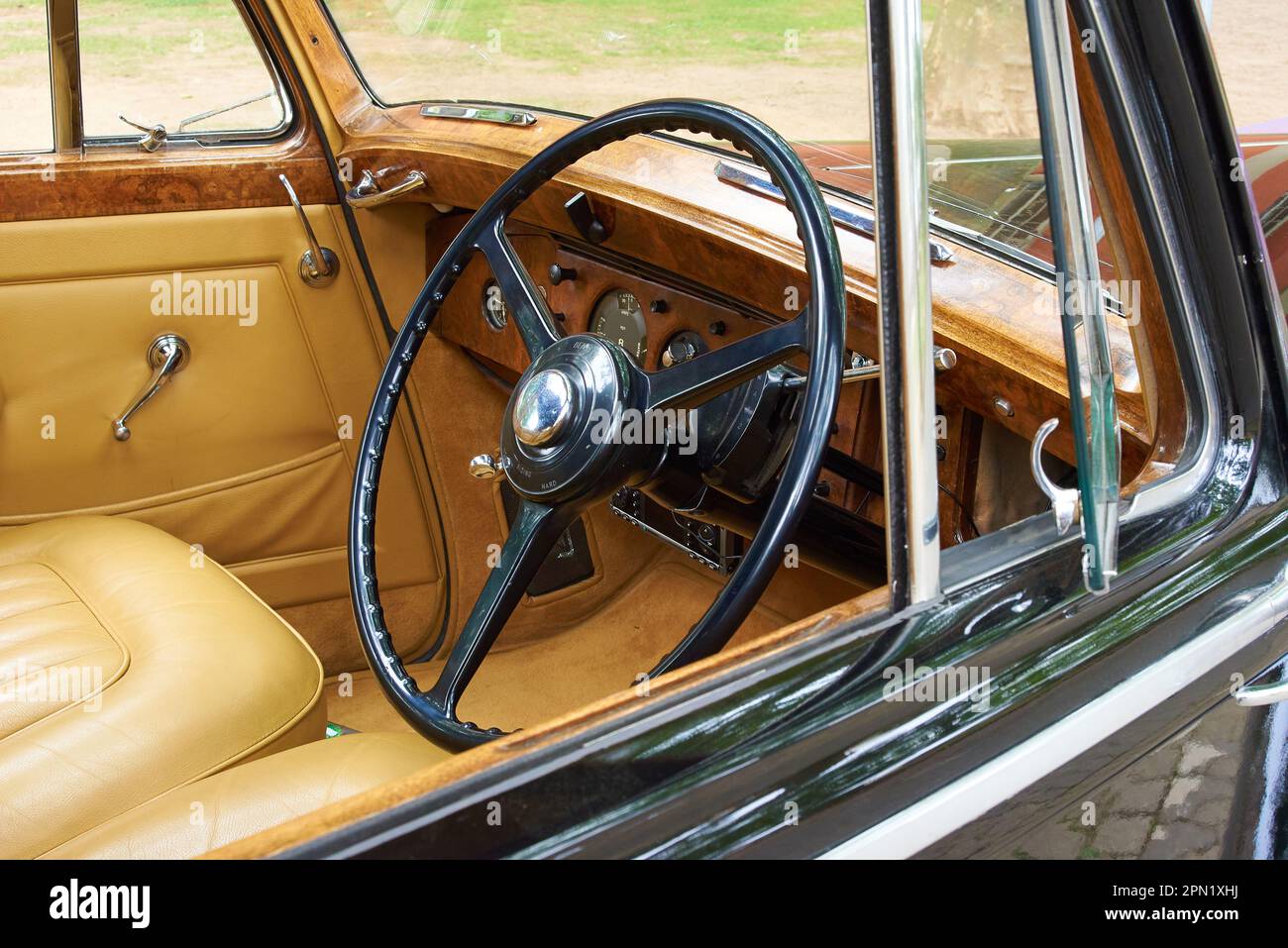 interni lussuosi di auto bentley d'epoca Foto Stock