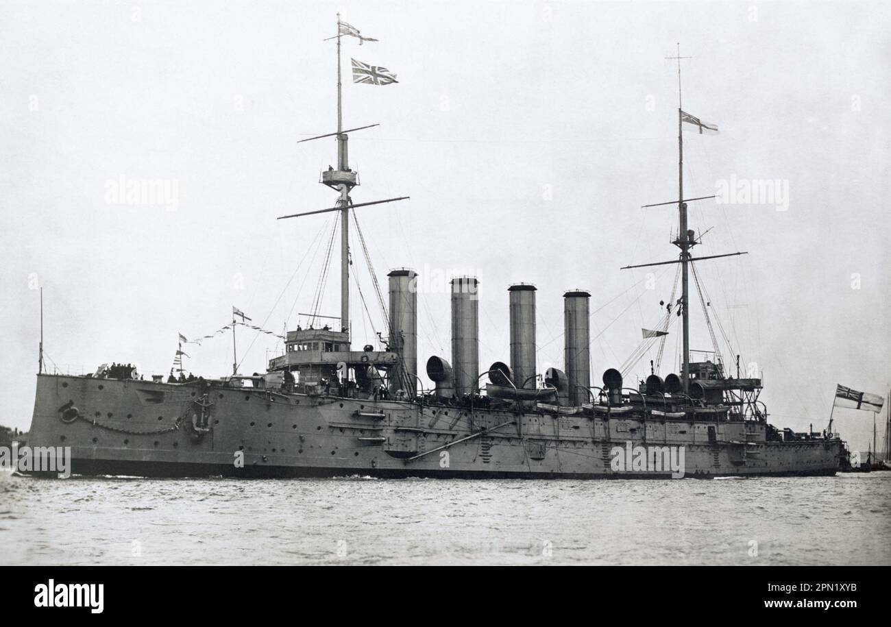 HMS Ariadne, un incrociatore protetto di classe Diadem. Pranzo nel 1898, servì nella Royal Navy fino ad affondare nel 1917. Foto Stock