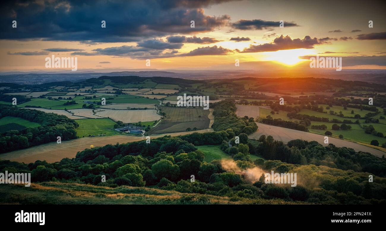 Tramonto su Herefordshire, British Camp, Mavlern Hills, Regno Unito Foto Stock