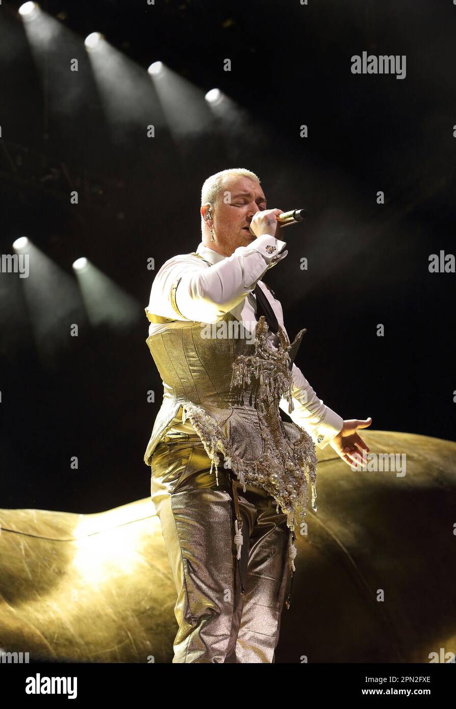 Sam Smith ha suonato al 3Arena° Dublin nel suo Gloria Tour, aprile 2023. L'atto di supporto era Cat Burns Foto Stock