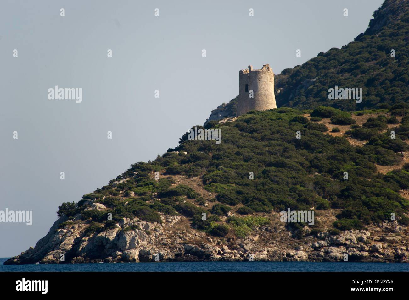 La torre del Bollo, all' ingresso della baia di Porto Conte Alghero, Sassari, Sardegna, Italia Foto Stock