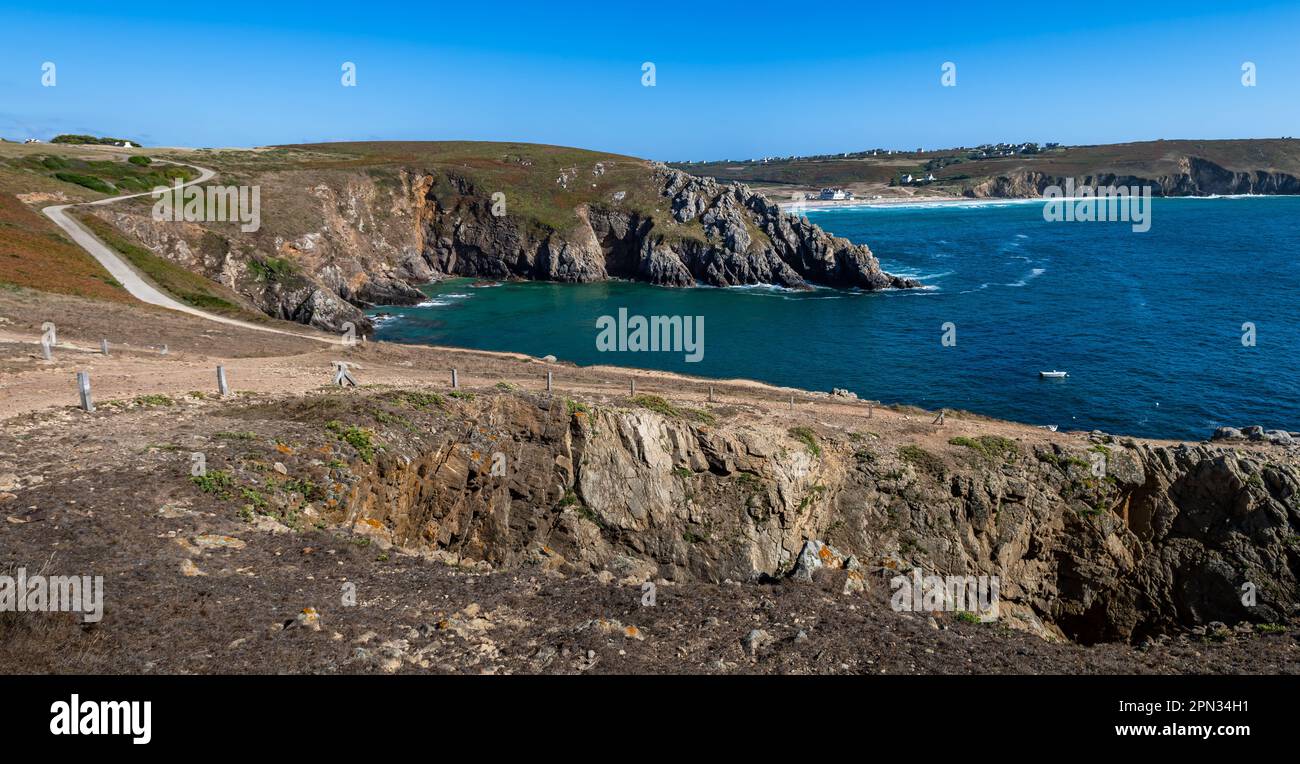 Spettacolari scogliere a Peninsula Pointe Du Van su Cap Sizun sulla costa atlantica Finistere in Bretagna, Francia Foto Stock