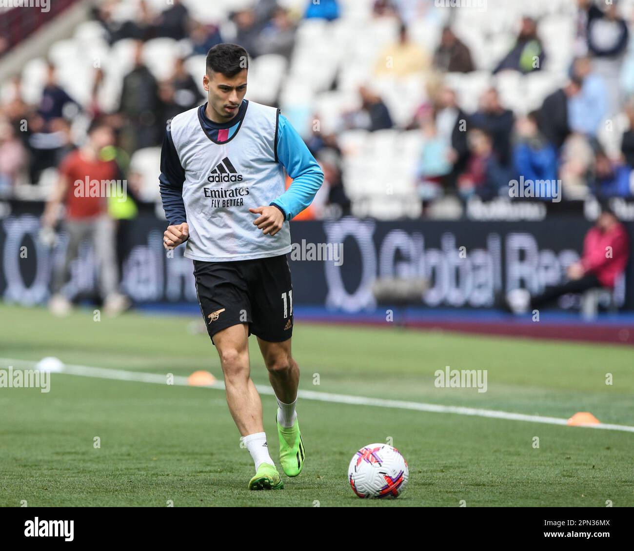 Londra, Regno Unito. 16th Apr, 2023. Gabriel Martinelli #11 dell'Arsenal nella sessione di warmup pre-partita durante la partita della Premier League West Ham United vs Arsenal London Stadium, Londra, Regno Unito, 16th aprile 2023 (Photo by Arron Gent/News Images) a Londra, Regno Unito il 4/16/2023. (Foto di Arron Gent/News Images/Sipa USA) Credit: Sipa USA/Alamy Live News Foto Stock