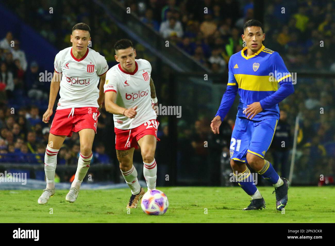Buenos Aires, 15th Apr 2023, Equi Fernandez di Boca Juniors durante una partita per il 12nd° round della Liga Profesional de Fútbol Binance Cup argentina Foto Stock