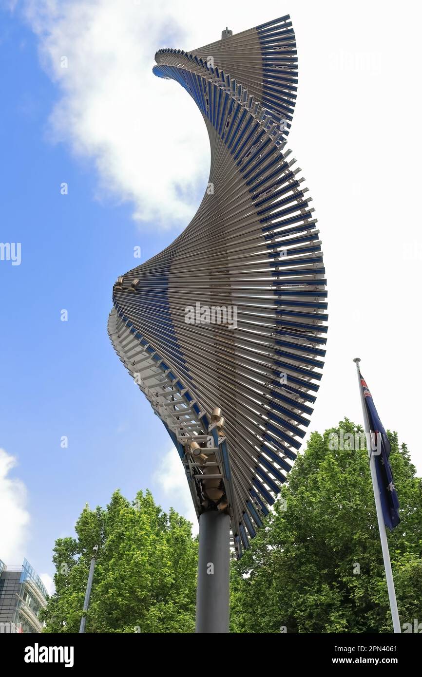 596 scultura a spirale del monumento agli ex servizi cinesi australiani all'incrocio Liverpool-Dixon Streets. Sydney-Australia. Foto Stock