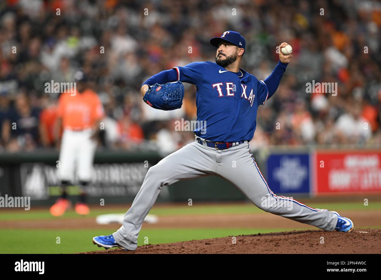 Texas Rangers lanciatore Martin Perez (54) durante il gioco MLB tra le gamme del Texas e gli Houston Astros Venerdì 14 aprile 2023 a minu Foto Stock