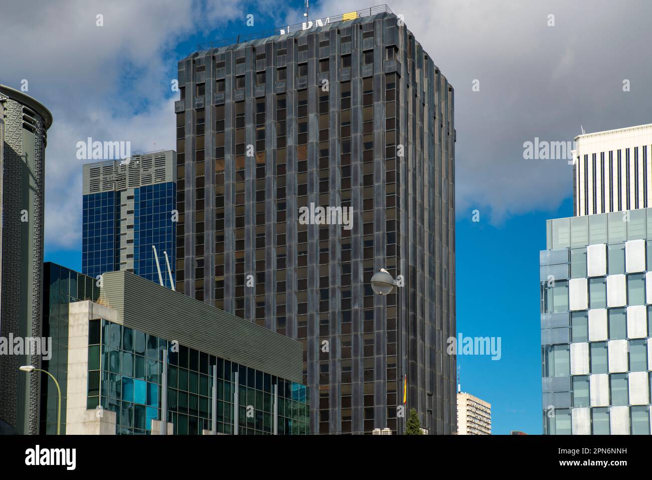 Edifici moderni a Madrid, Spagna Foto Stock