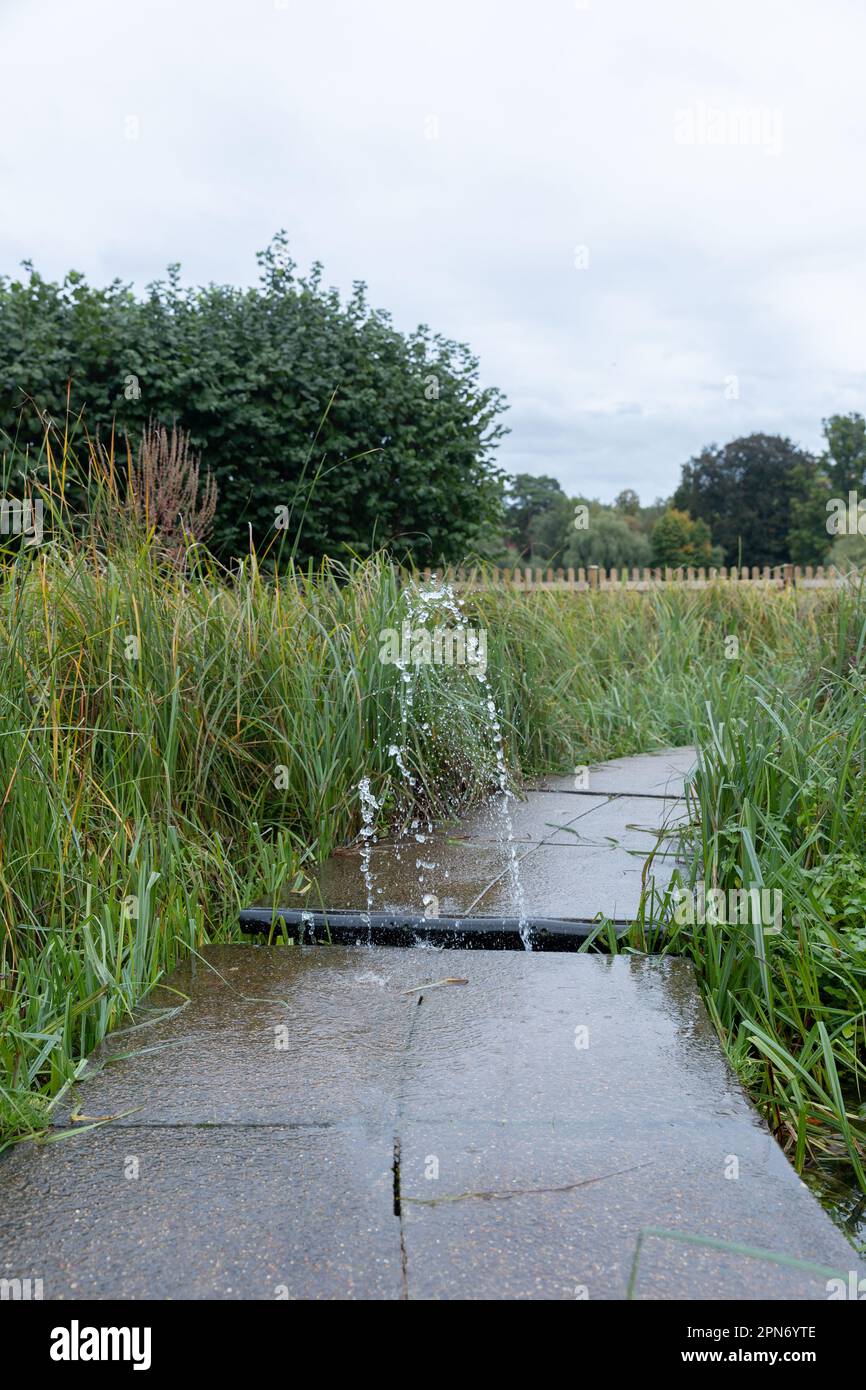 Il labirinto d'acqua al castello di Hever il 5th ottobre 2022 a Hever, Kent, Inghilterra. Credit: Notizie SMP Foto Stock