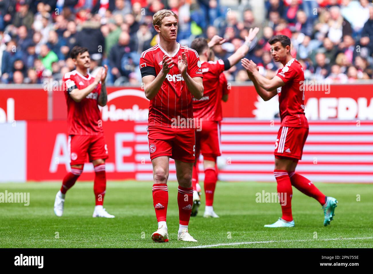 Düsseldorf, Germania 16.04.2023: 2. BUNDESLIGA, FORTUNA DÜSSELDORF 1:0 SV DARMSTADT, MATCHDAY 28 LE NORMATIVE DFL VIETANO L'USO DELLE FOTOGRAFIE COME SEQUENZE DI IMMAGINI E/O QUASI-VIDEO. Credit: ANT Palmer / Alamy Live News Foto Stock