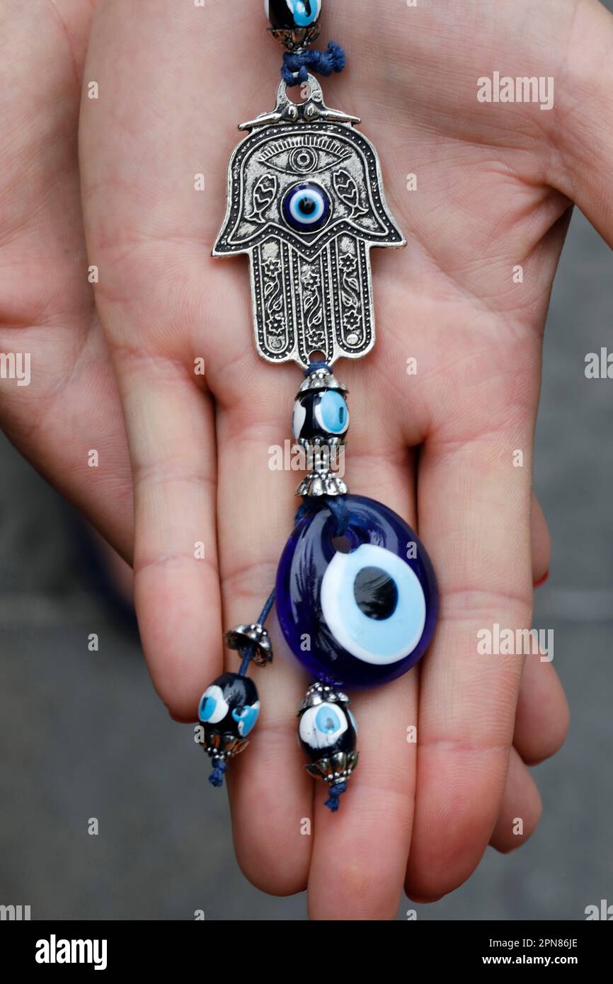 HAMSA, occhio di Fatima, mano di Fatima amulets per proteggere contro l'occhio malvagio. Foto Stock