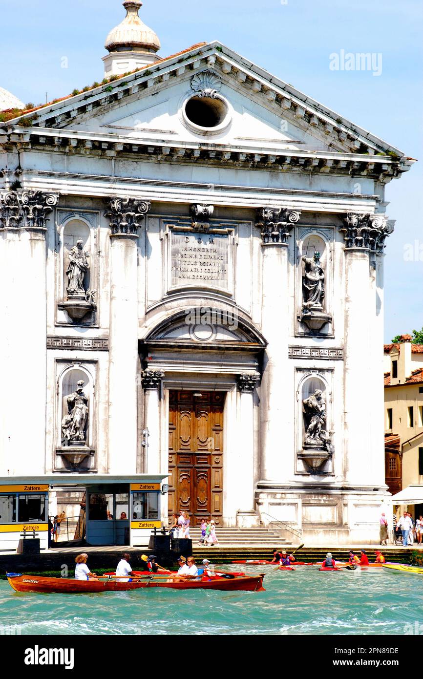 Edifici colorati sul Canal grande, Venezia, città metropolitana di Venezia, regione Veneto, Italia, Europa Foto Stock