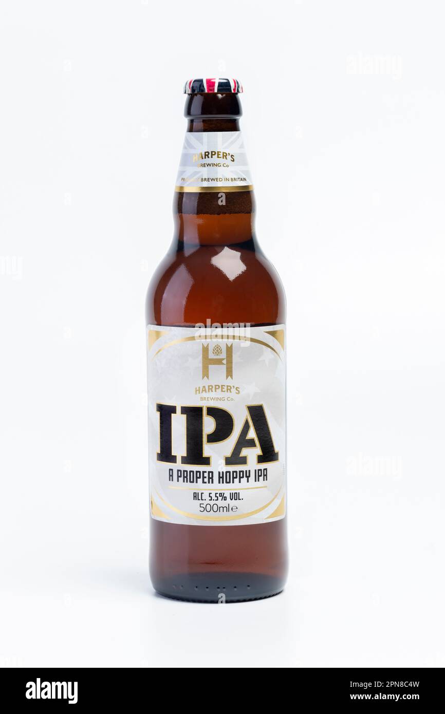 Una bottiglia da 500ml ml di IPA di Harper prodotta per Aldi. Foto Stock