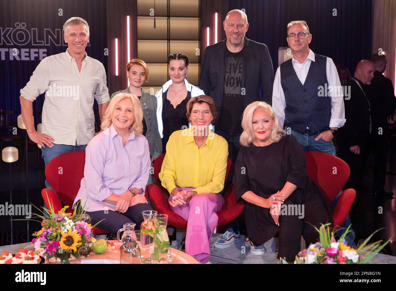 Basti Campmann, Maren Kroymann, Luise + Clara Andrees, Bettina Böttinger, Sven Pistor, Angelika Milster, Guido Fiedler bei der Aufzeichnung der WDR-Ta Foto Stock