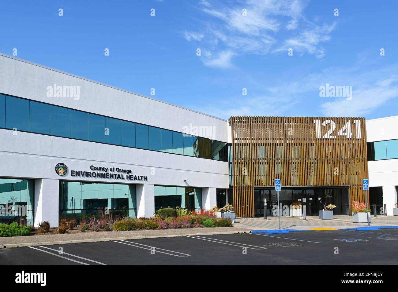 SANTA ANA, CALIFORNIA - 16 aprile 2023: Orange County Environmental Health Division. Foto Stock