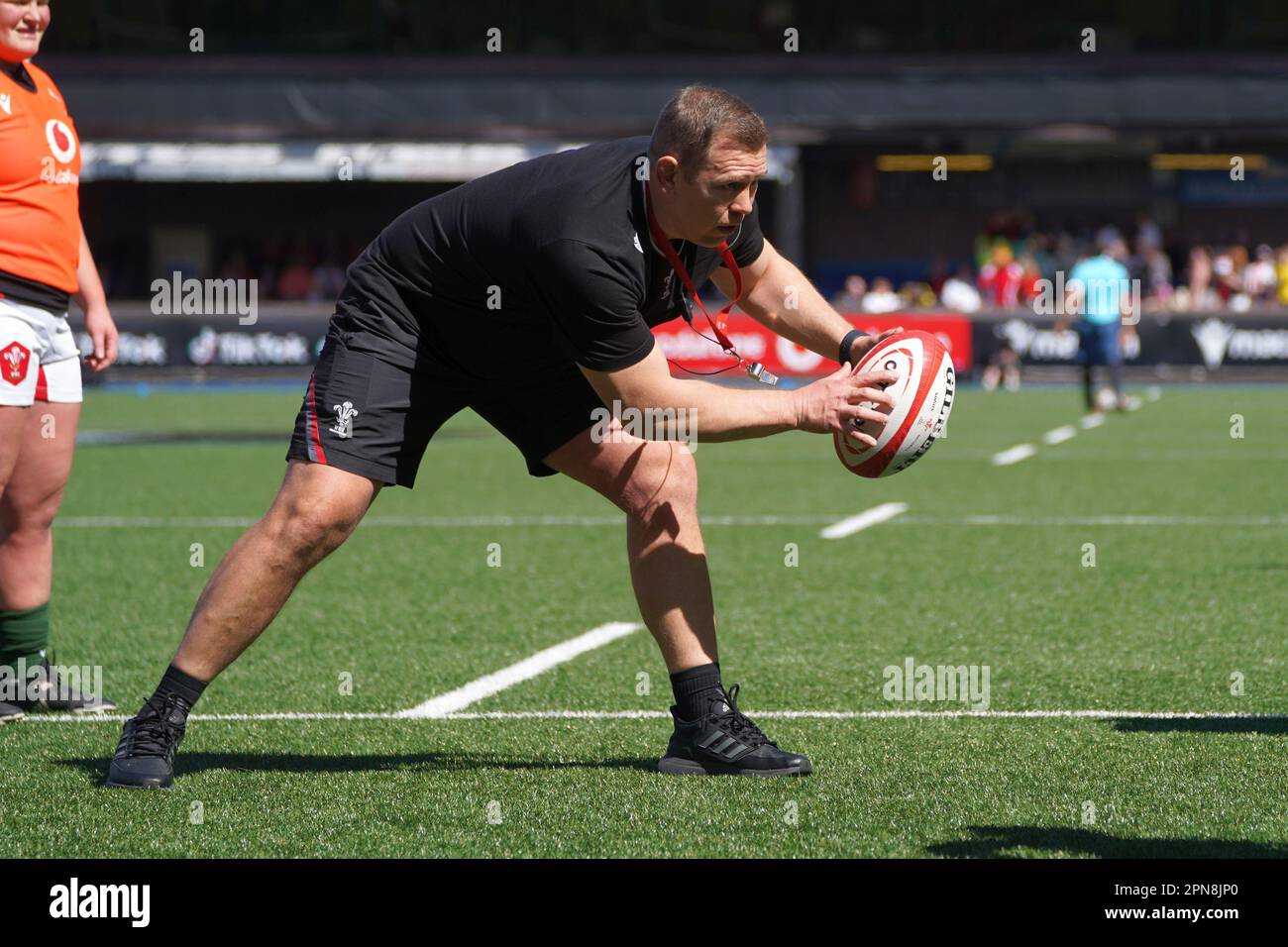 Ioan Cunningham, Wales Capo allenatore durante warm up prima del Wales 3 v 59 Inghilterra. Cardiff Arms Park, Foto Stock