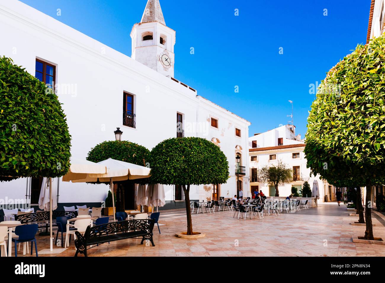 Torre dell'Orologio del Municipio. Palacio de los Duques de Cadaval, Palazzo Comunale. Olivenza Municipio. Olivenza, Badajoz, Estremadura, Spagna, Europa Foto Stock