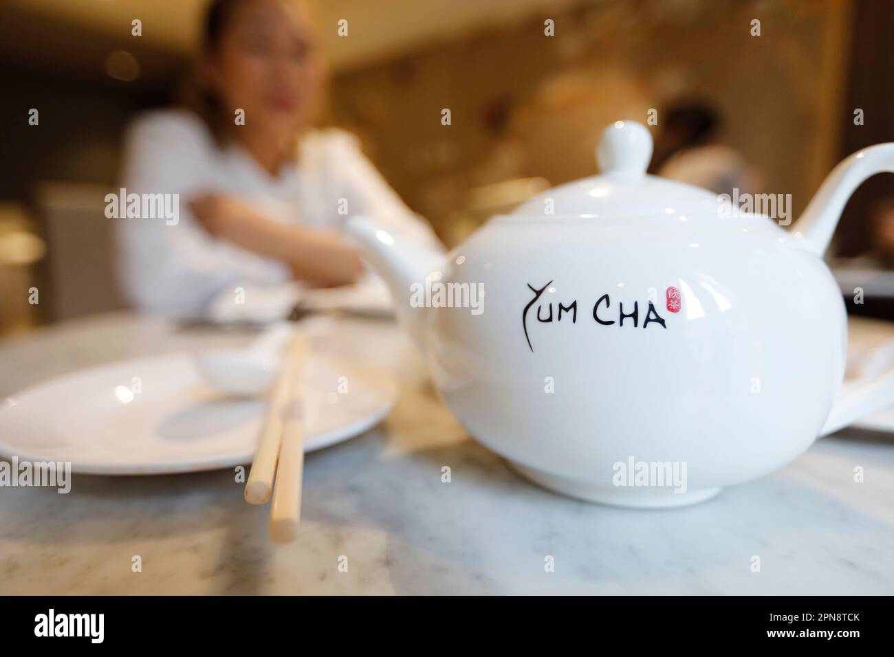 Pranzo. Ristorante dim sum al vapore a Chinatown. Singapore. Foto Stock