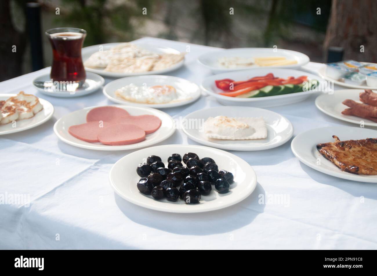 Colazione turca in giardino Foto Stock
