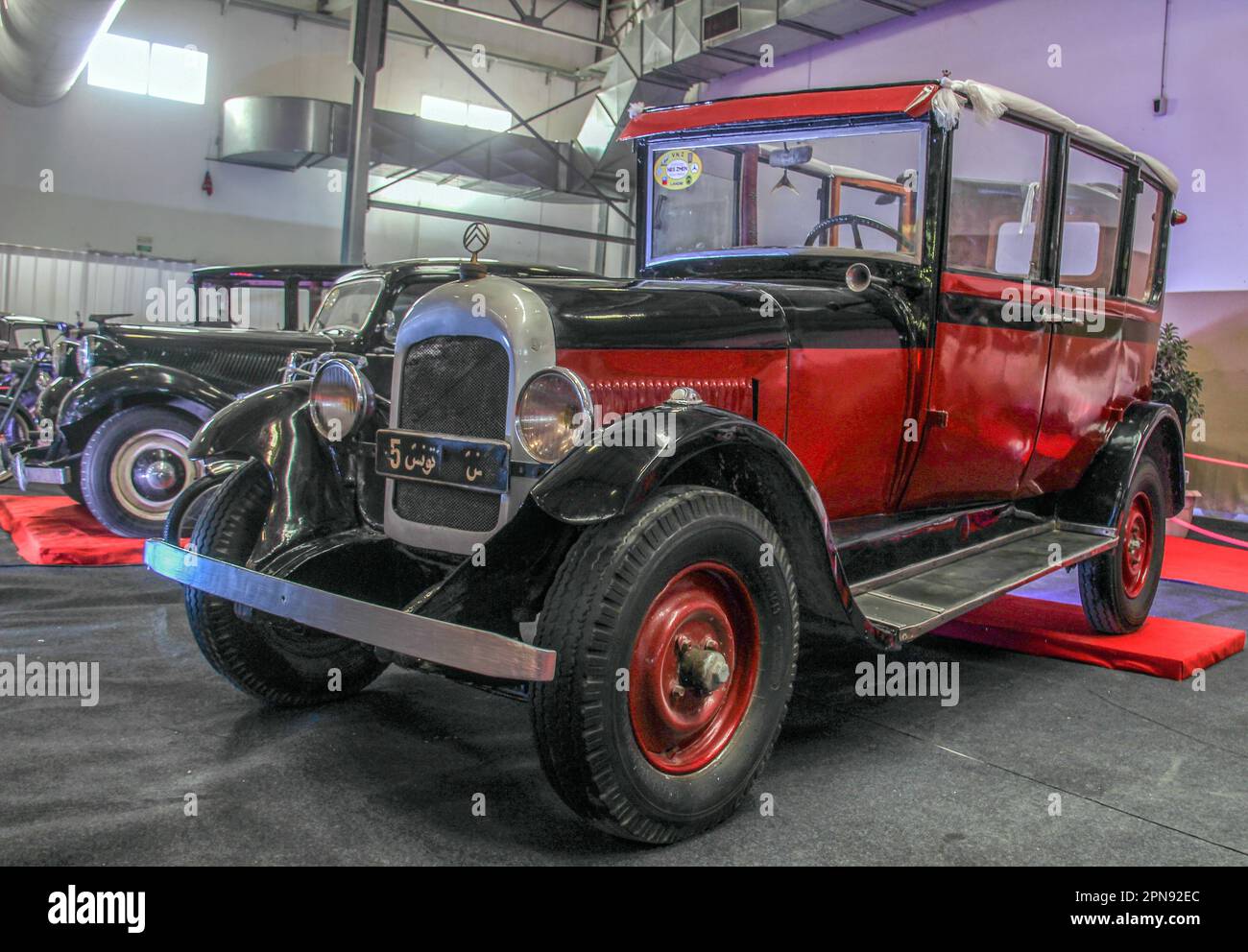 Auto d'epoca in mostra a un'esposizione di auto. Foto Stock