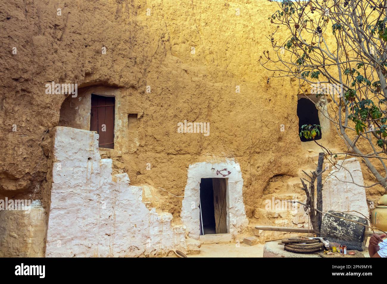 Matmata, una città berbera con abitazioni sotterranee uniche in Tunisia Foto Stock