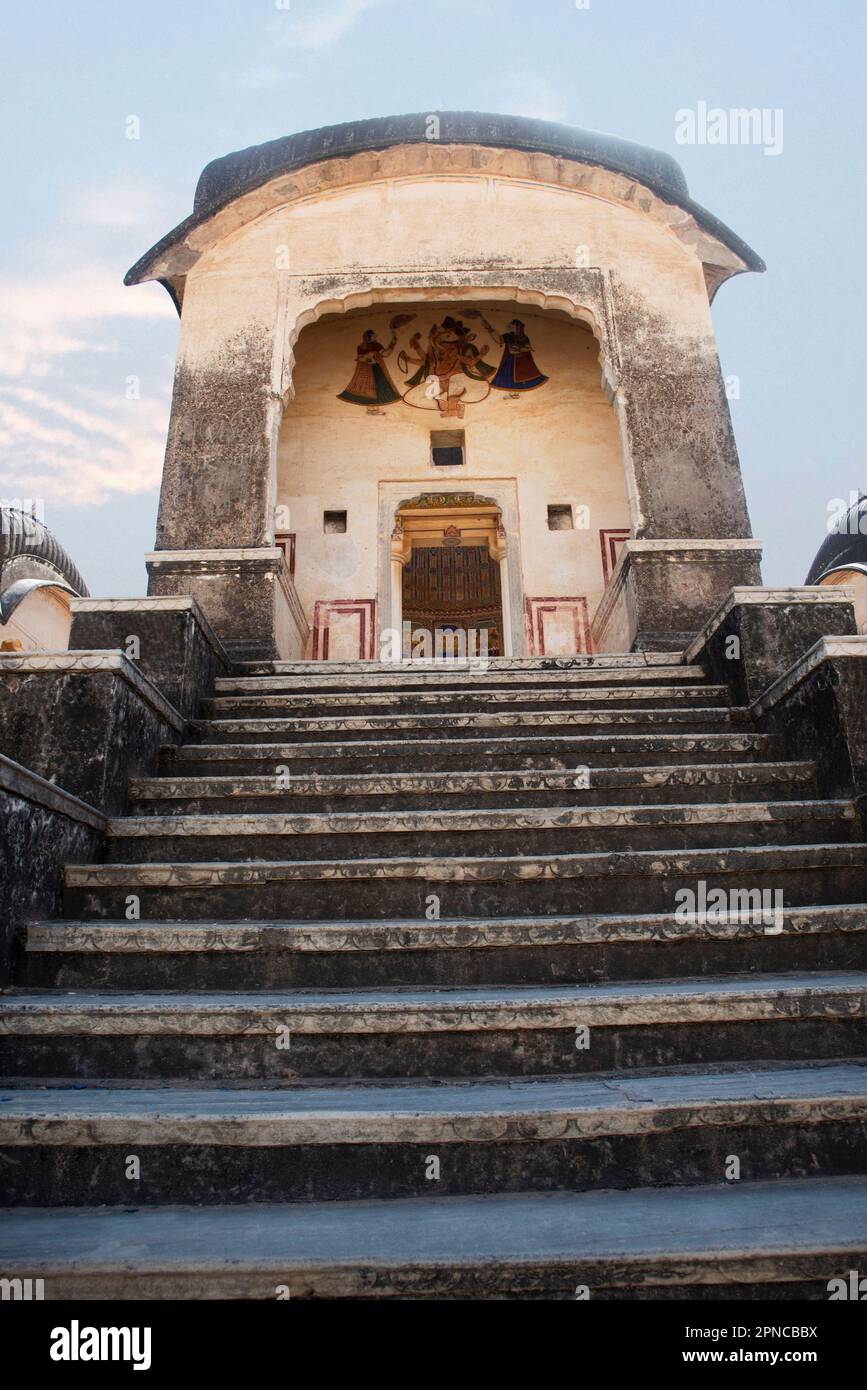 Goenka Chhatri, situato vicino Shivgarh Fort, ora convertito in un Heritage Hotel, Dundlod, Shekhawati, Rajasthan, India Foto Stock