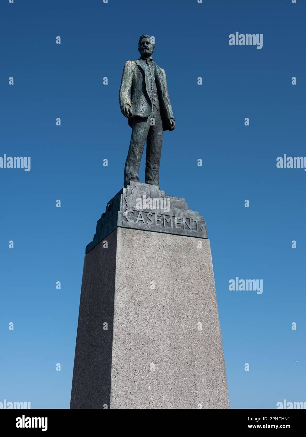 Statua di Roger Casement installata presso le terme di Dún Laoghaire Foto Stock