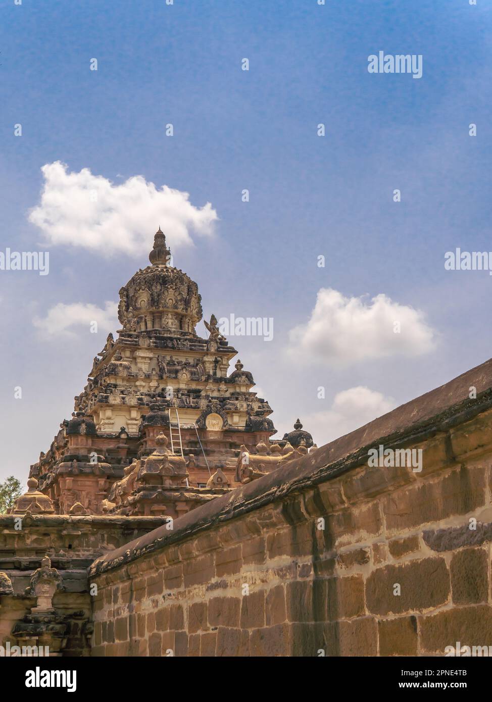 Uno dei 108 desami divya, il gopuram del tempio di Vaikunta Perumal Foto Stock