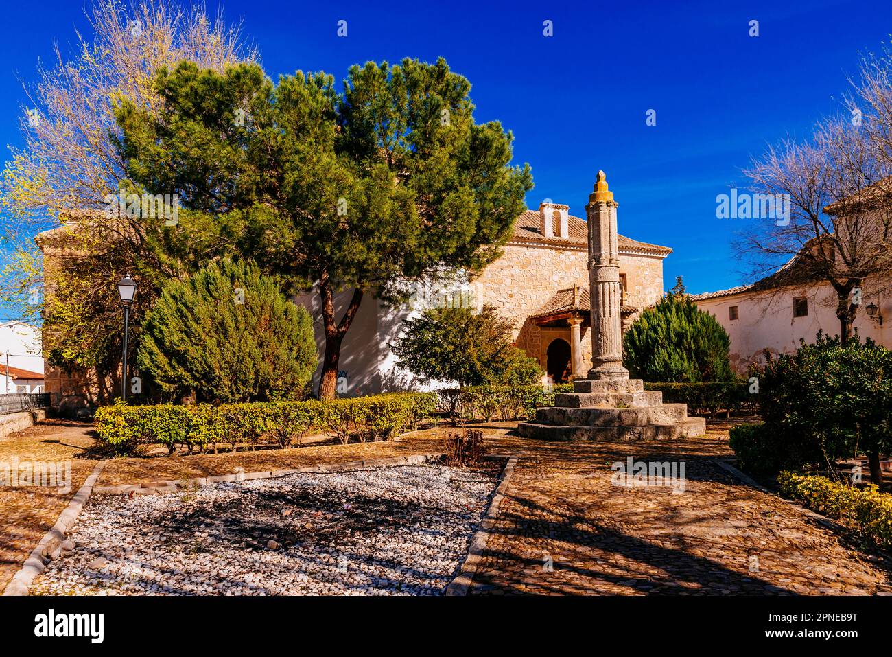 Colonna di corte ed Hermitita de la Purísima Concepción - Eremo dell'Immacolata Concezione, costruzione in stile barocco. Tembleque, Toledo, Castilla-L. Foto Stock