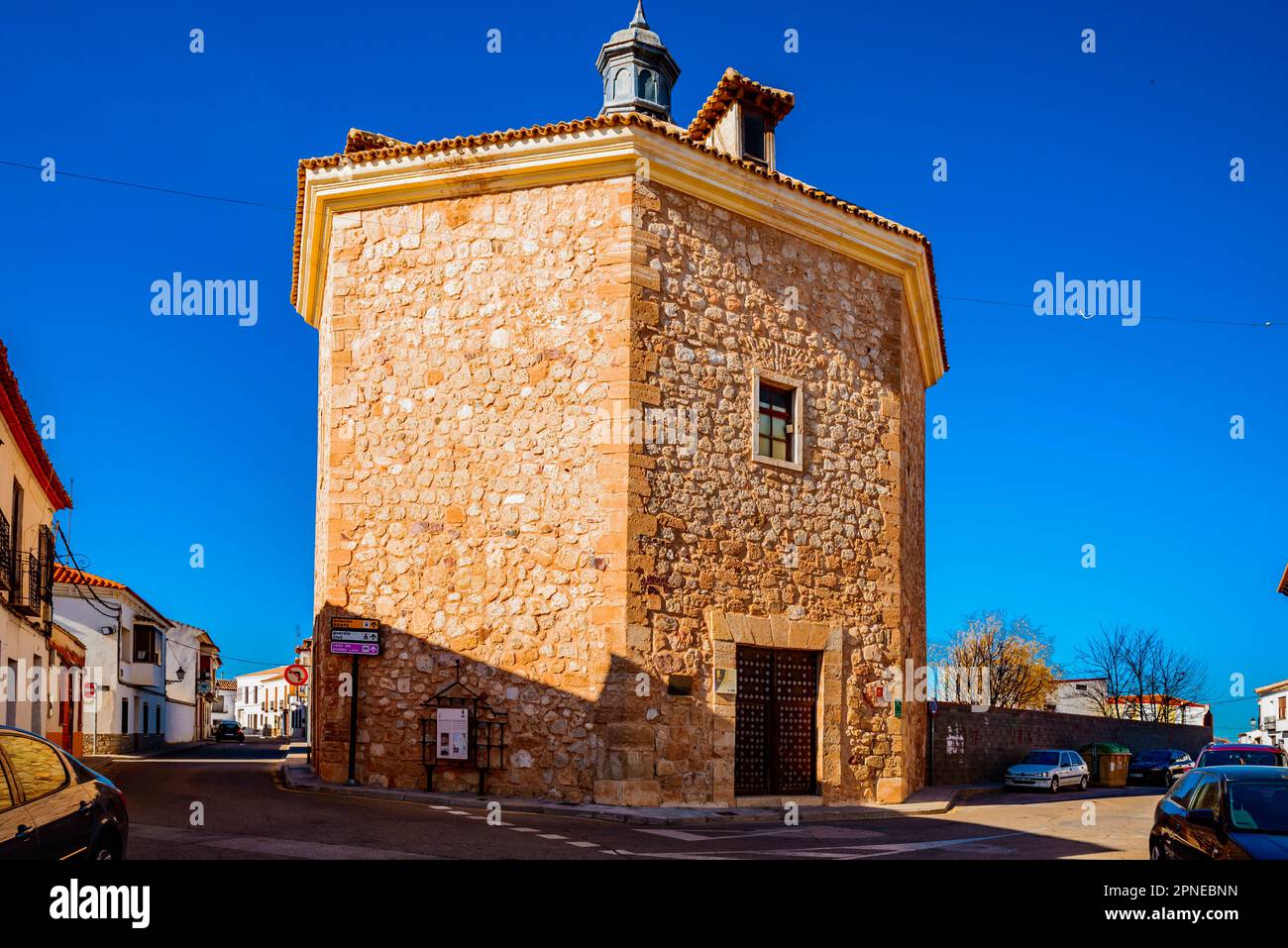 Ex Eremo di Veracruz. Con pianta ottagonale, oggi è la Biblioteca e l'Archivio Comunale. Tembleque, Toledo, Castilla-la Mancha, SPAI Foto Stock