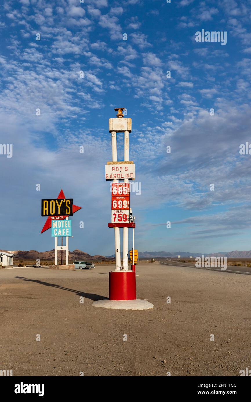 Amboy CA USA Feb 18 2023: Roy's Motel e Cafe Roadside Attraction sulla Route 66 Foto Stock