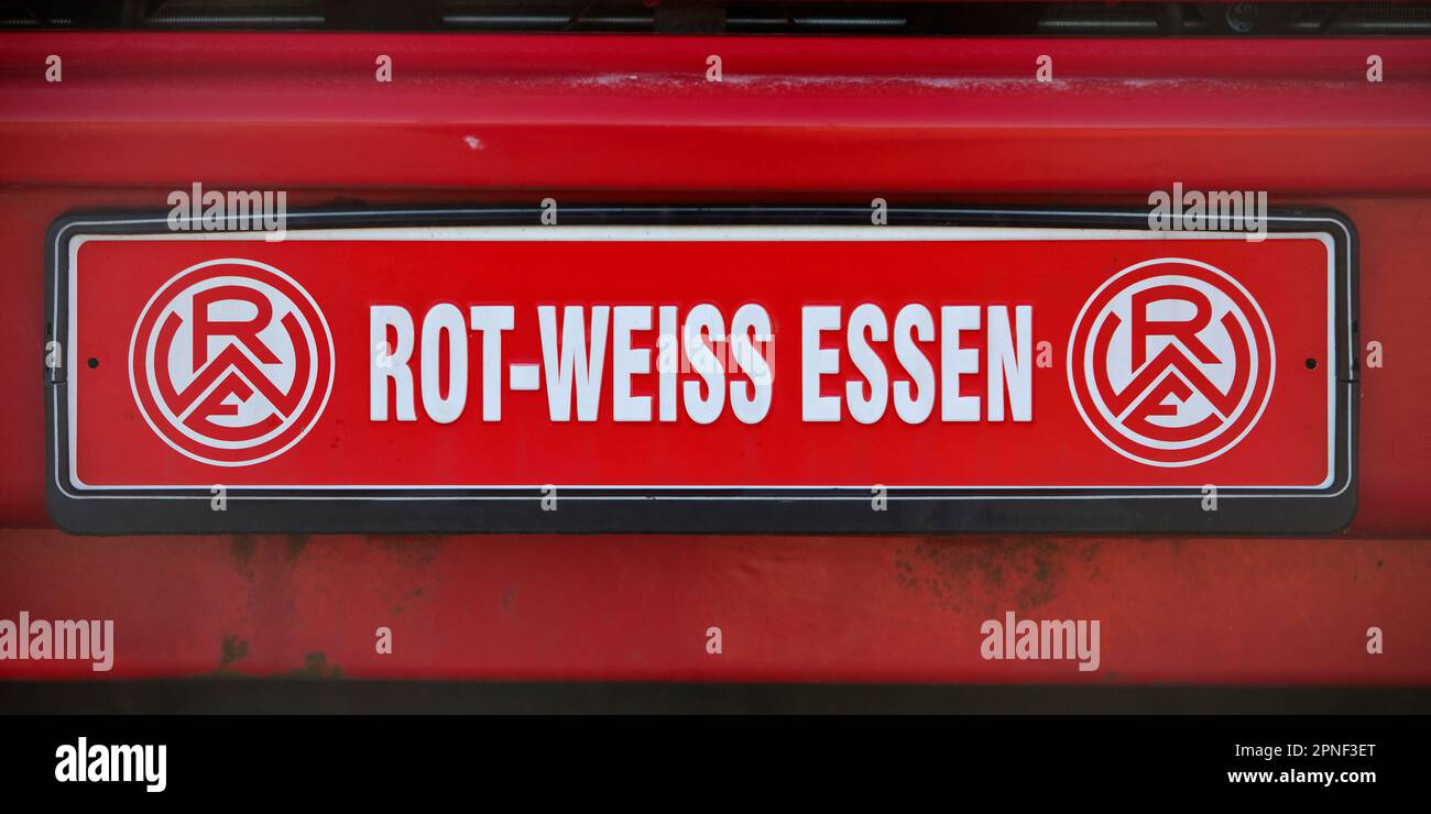 Logo del club di calcio Rot-Weiss-Essen su targa, Germania, Renania settentrionale-Vestfalia, zona Ruhr, Essen Foto Stock