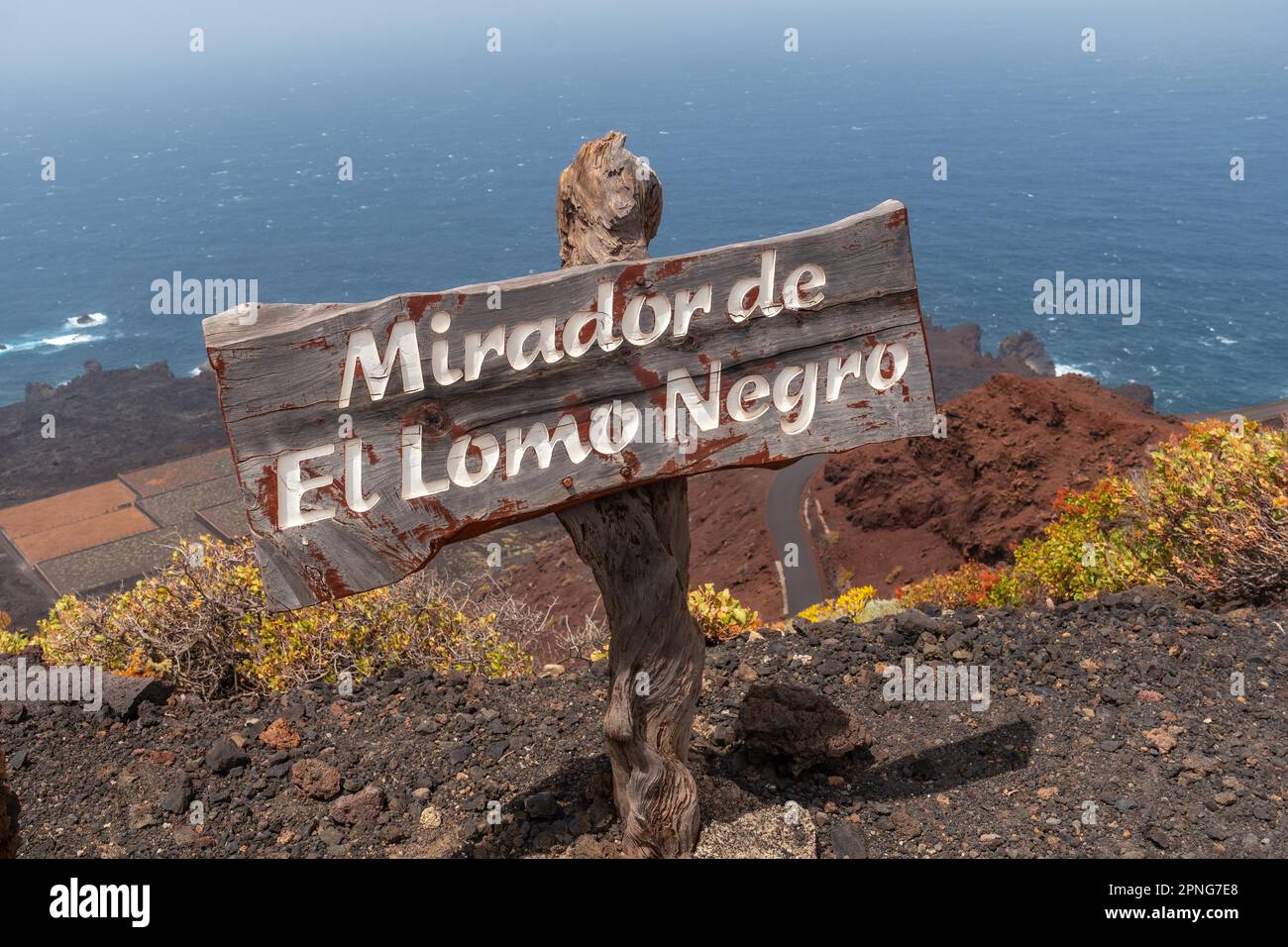 Segnale informativo del punto di osservazione del lombo nero sulla costa sud-occidentale di El Hierro. Isole Canarie Foto Stock
